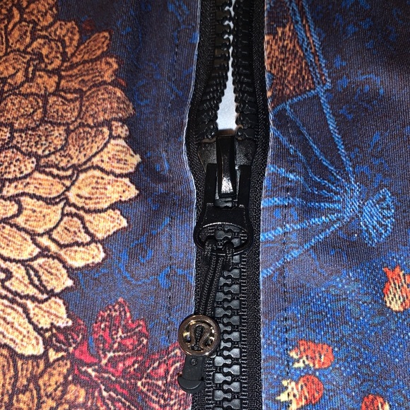 Lulu Zip up sweater - Picture 7 of 8